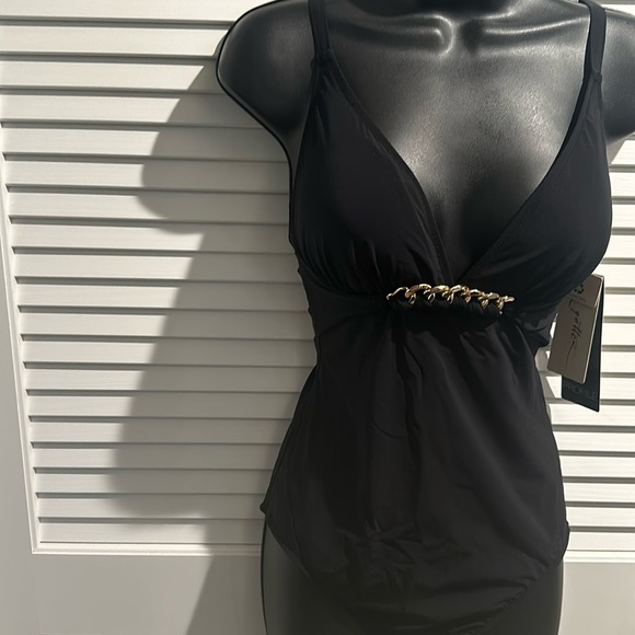 🌸🌸NWT Gottex One piece black bathing suit with Goldtone across the front. - Picture 1 of 7